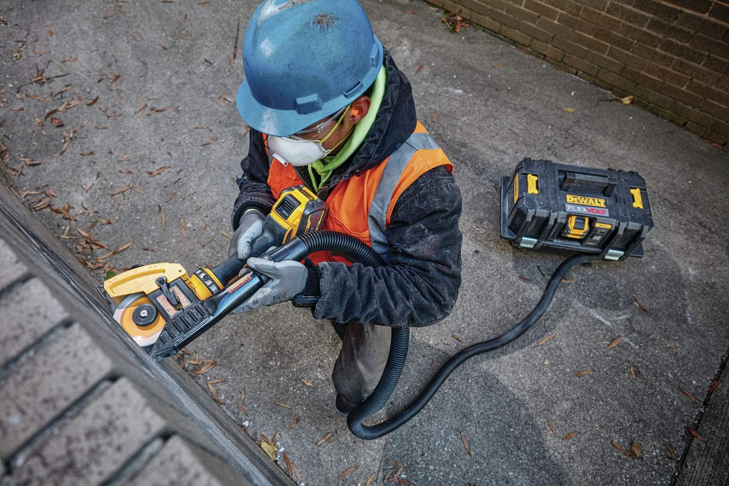 Dewalt Flexvolt 60 V avec meuleuse sans fil sans balais de 4 1/2 po avec frein anti-recul