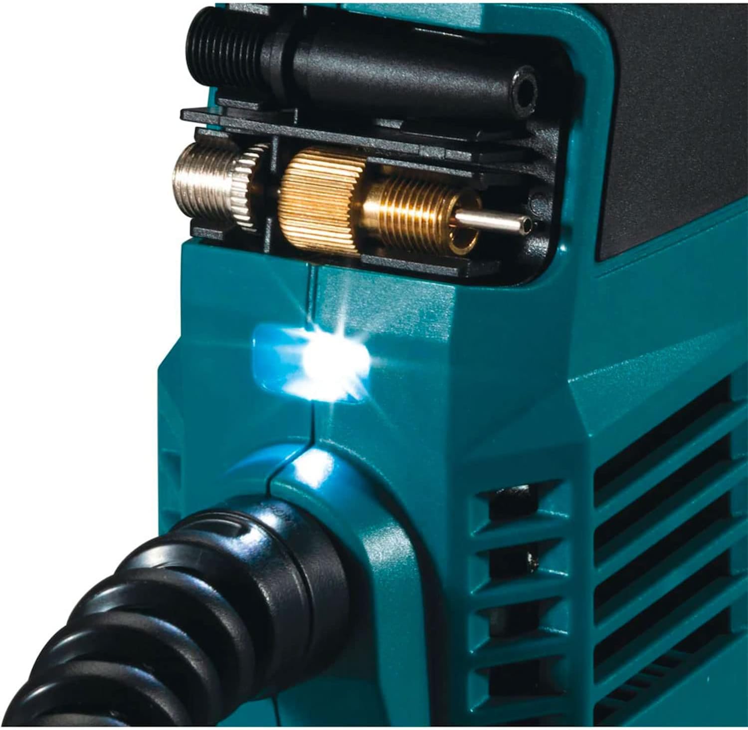 Makita 18V LXT Cordless Inflator Kit with Compact Battery