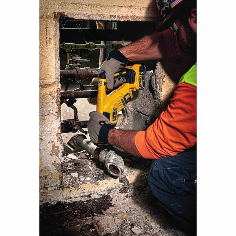 Scie à guichet compacte Dewalt 20V MAX XR