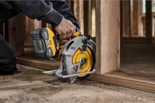 Dewalt 20V Max 7 1/4" Circ Saw