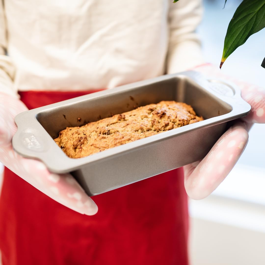 Betty Crocker Bakery Starter with Muffin Pan Round Pan Loaf Pan & Silicone Spatula Scraper - Bundle
