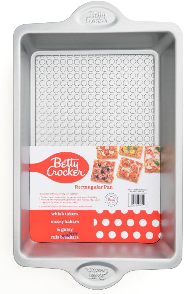 Kit de démarrage de chef Betty Crocker avec gant de four, moule rectangulaire, support en silicone, pinceau, spatule, grille de refroidissement et de glaçage - Ensemble