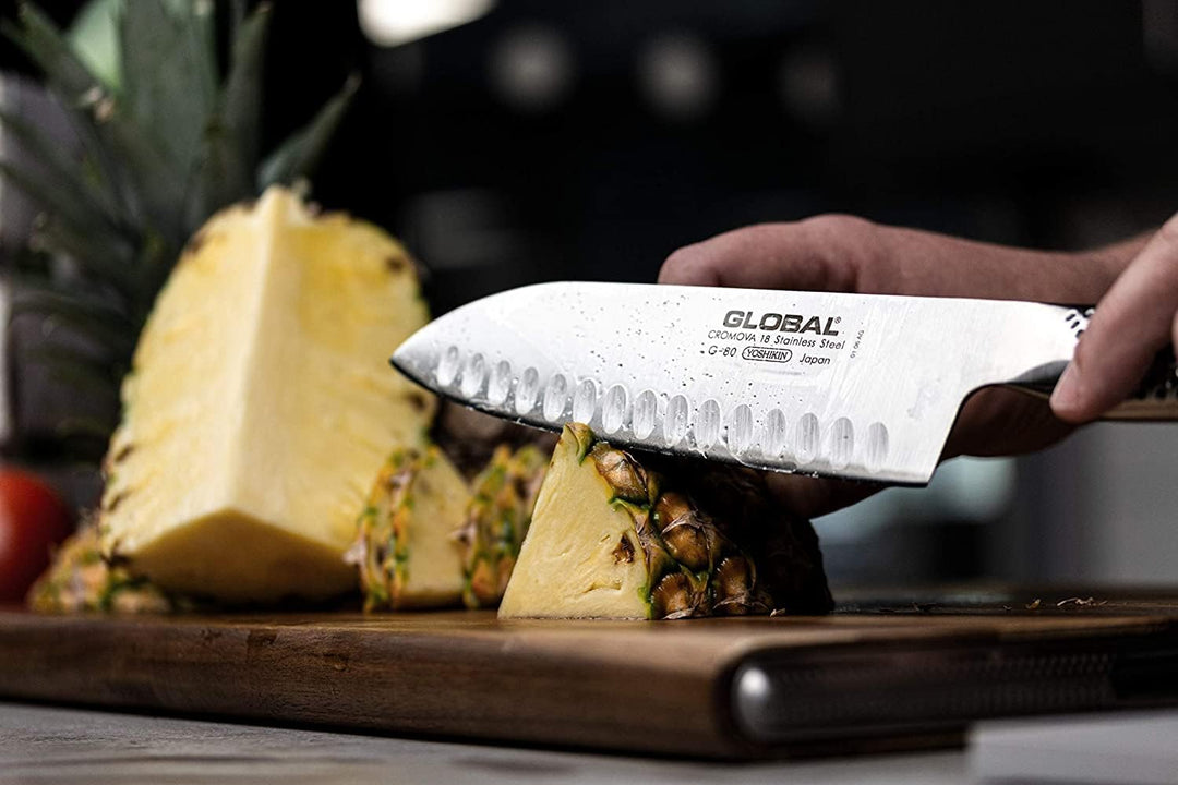 Couteau Santoku à sol creux Global de 7 pouces - Argent 