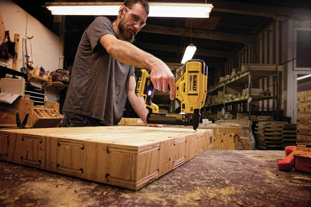 Dewalt 20V Max Narrow Crown Stapler 18GA Tool