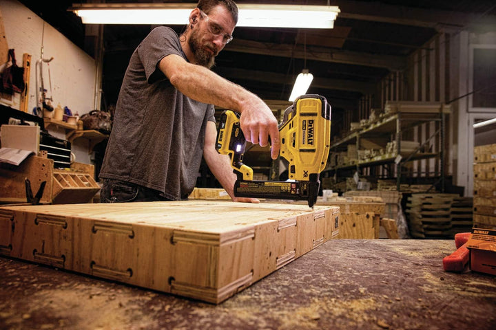Dewalt 20V Max Narrow Crown Stapler 18GA Tool