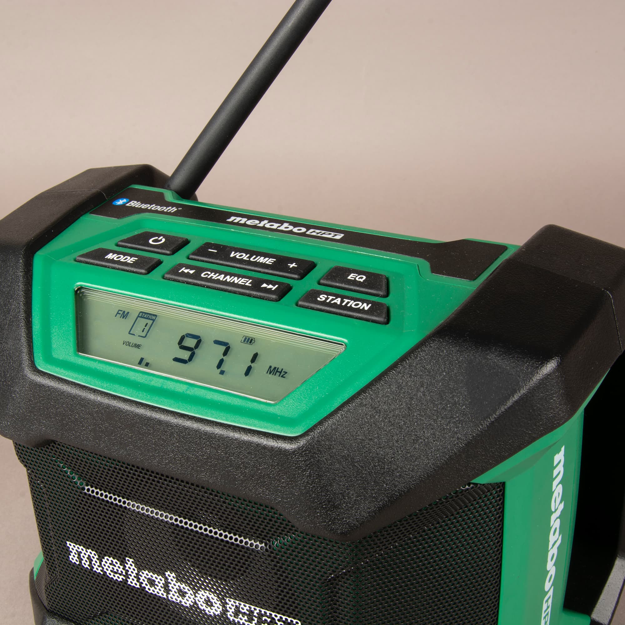 Metabo-UR18DAQ4 HPT 18V Multi Volt Radio Bluetooth sans fil