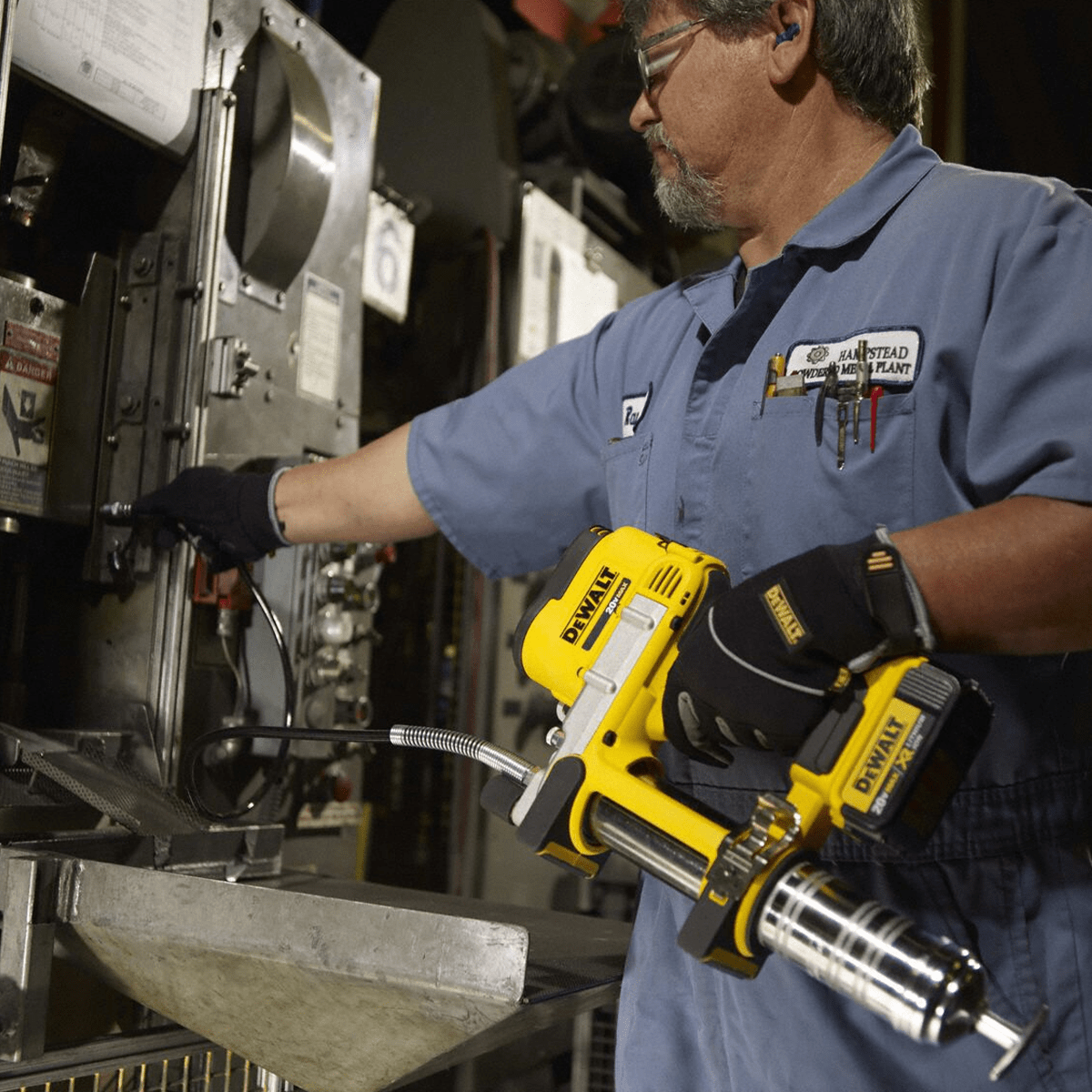 DeWALT DCGG571B Pistolet graisseur au lithium-ion MAX 20 volts (outil uniquement) 