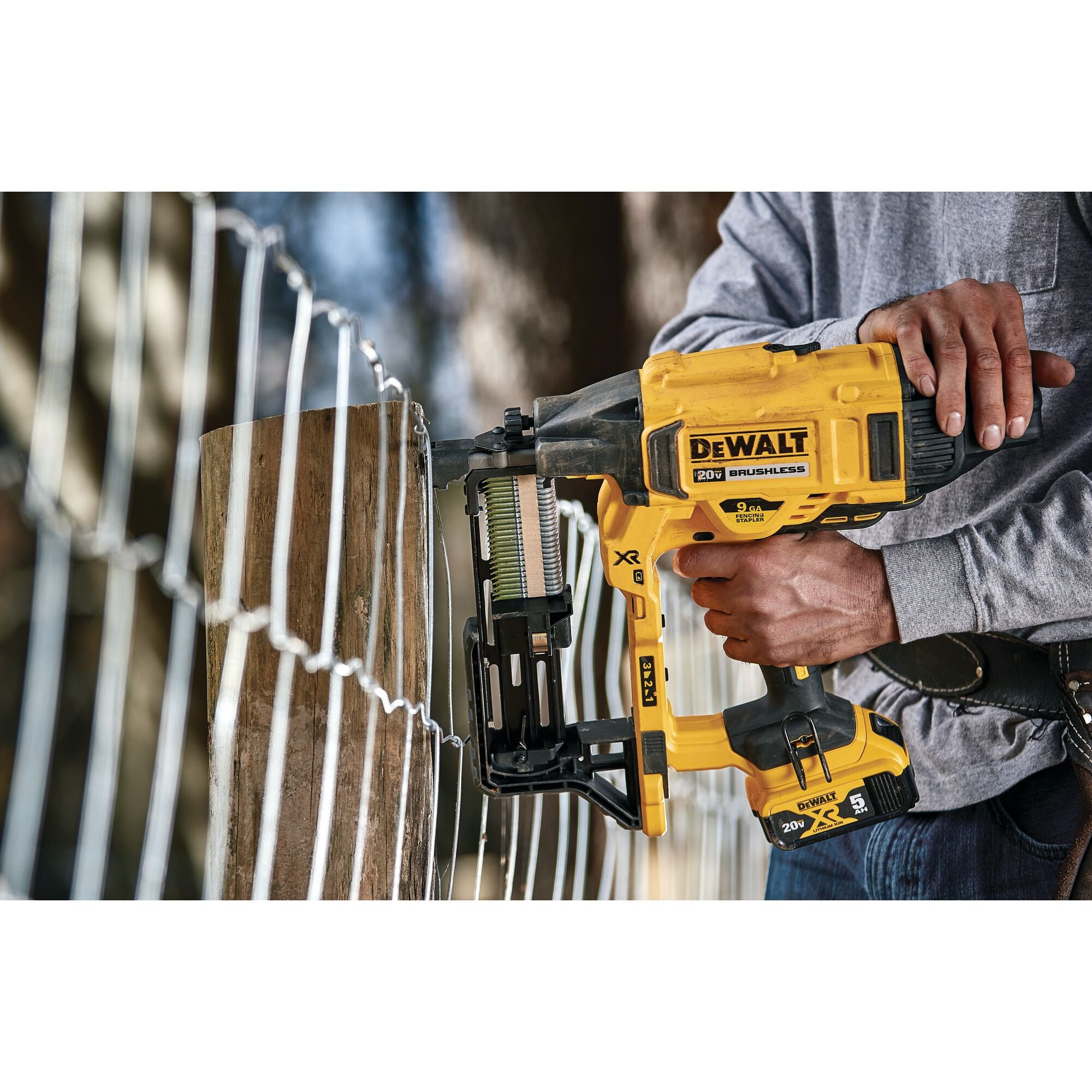 Dewalt 20V 9GA Fencing Stapler Bare